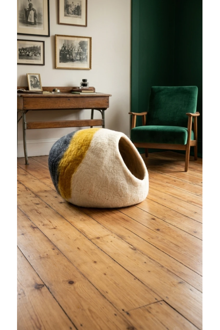 Nest Sphere Amber & Alabaster Felt Cat Bed | Feraw