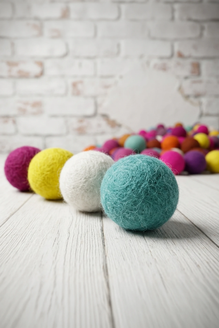 Felt Balls for Cats Multicolor Set 4 pcs | Feraw Pets