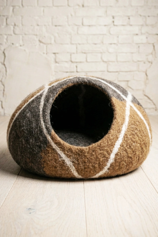 Legowisko filcowe dla kota Nest Earth Roasted Cacao Brown | Feraw