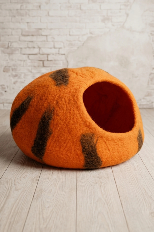 Legowisko filcowe dla kota Nest Earth Tiger Amber Orange | Feraw 2